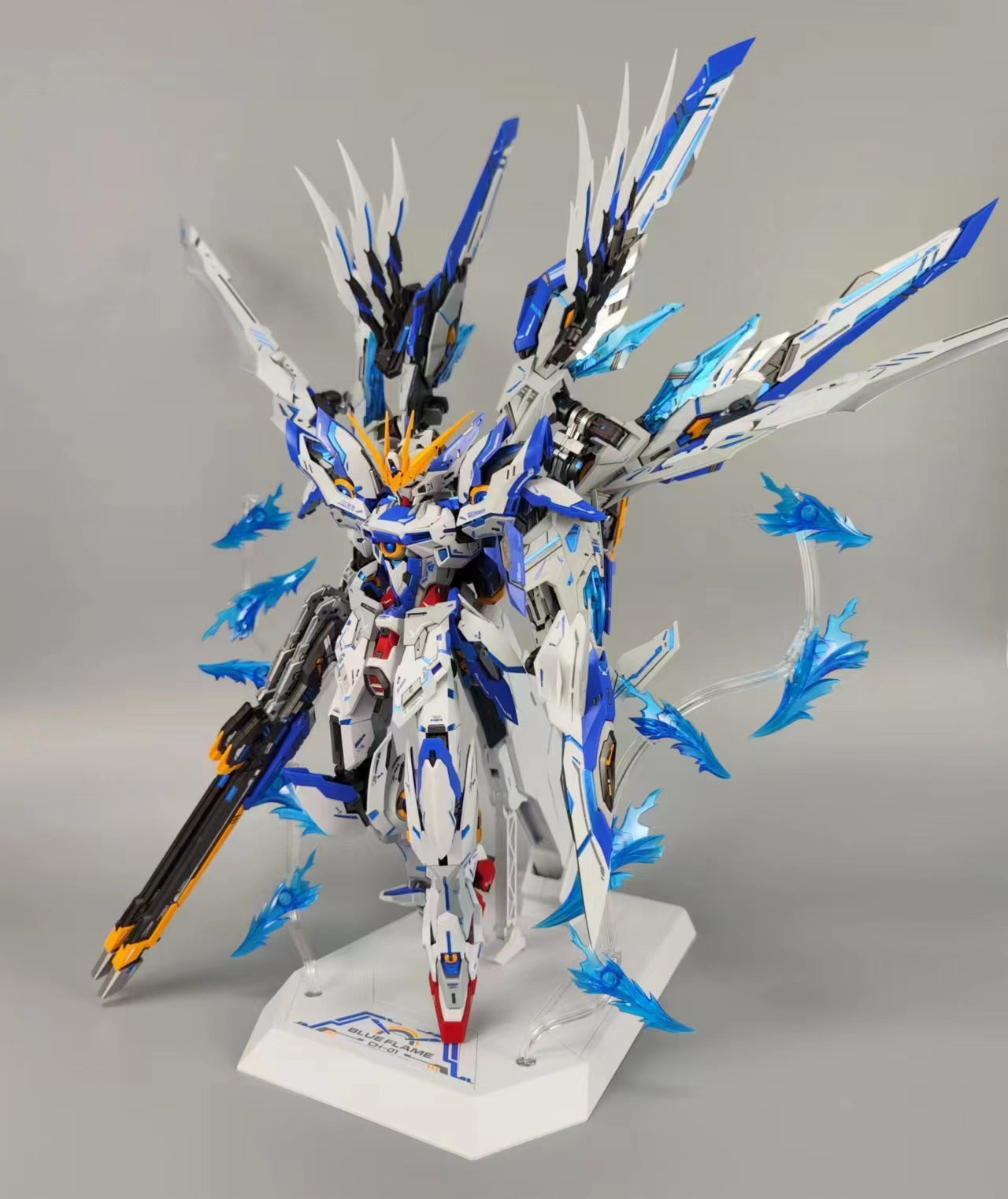 Pre-order 1/100 First Humanoid Mecha - Blue Flame (Reissue)