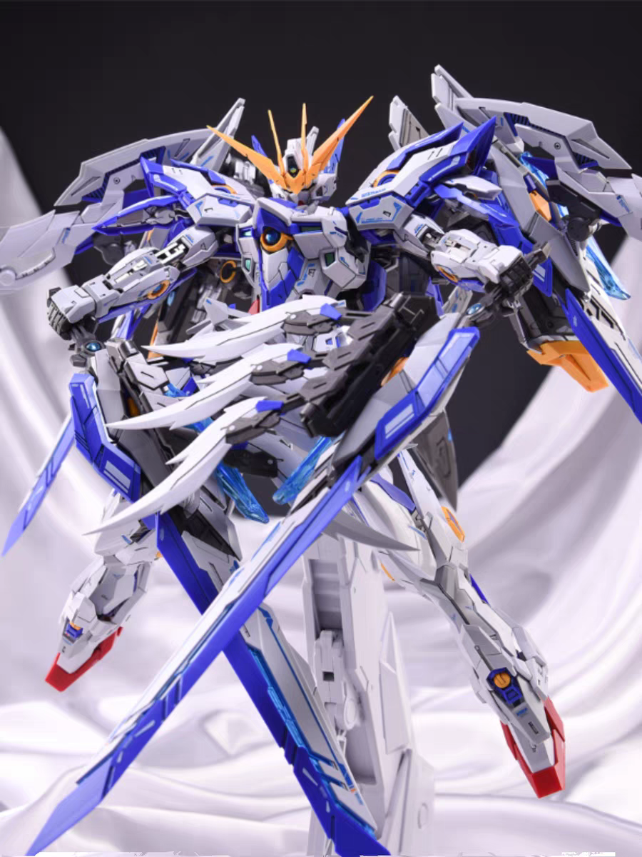 Pre-order 1/100 First Humanoid Mecha - Blue Flame (Reissue)