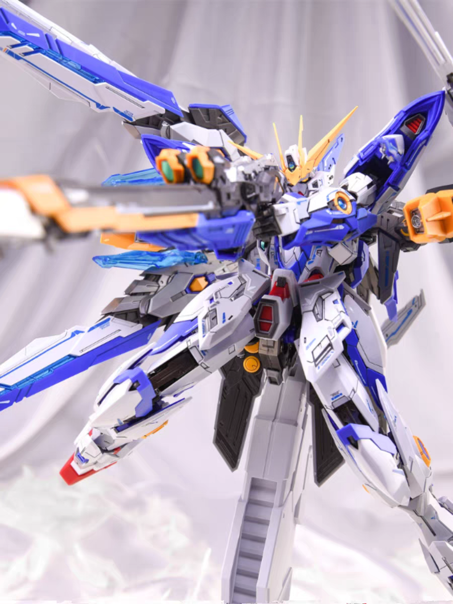 Pre-order 1/100 First Humanoid Mecha - Blue Flame (Reissue)
