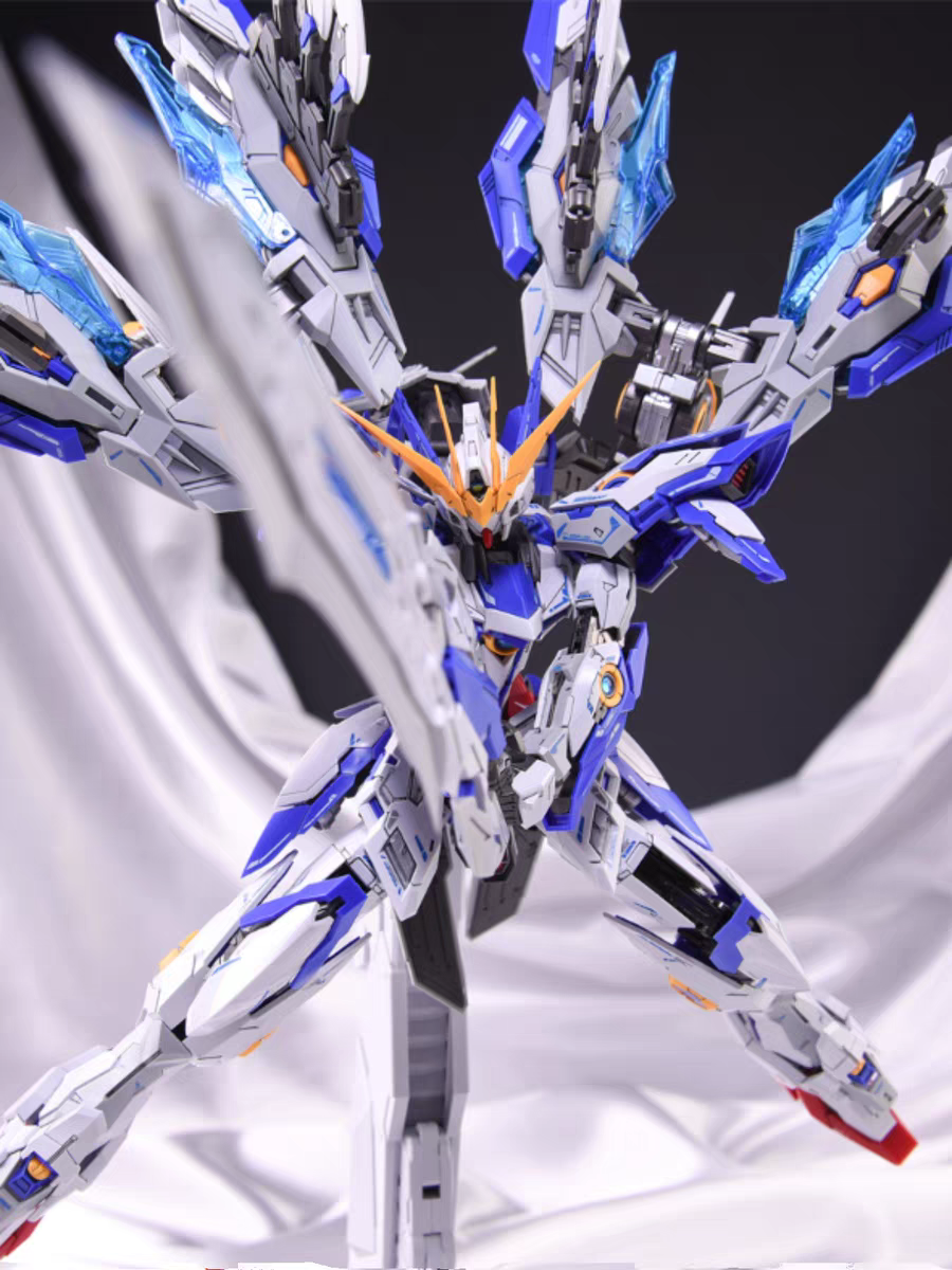 Pre-order 1/100 First Humanoid Mecha - Blue Flame (Reissue)